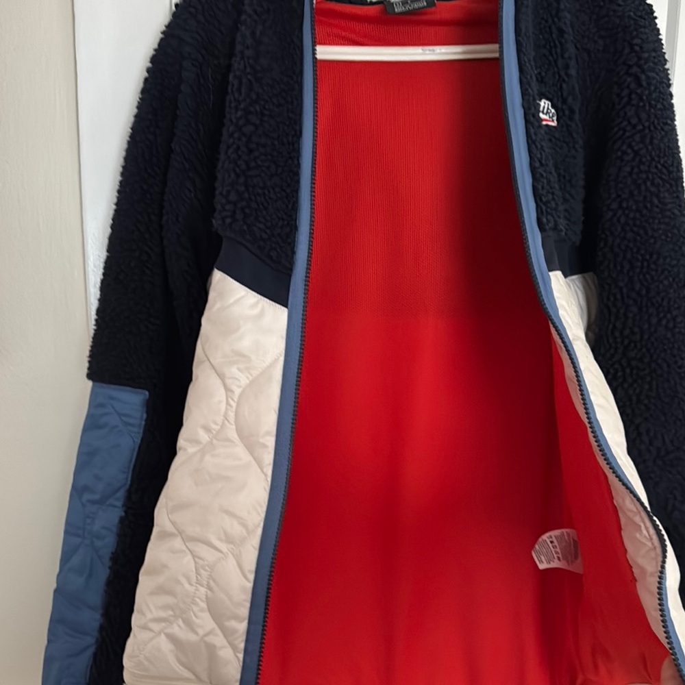Nike Black and Cream Puffer Jacket with Hood and Full-Length Zipper - Picture 6 of 10